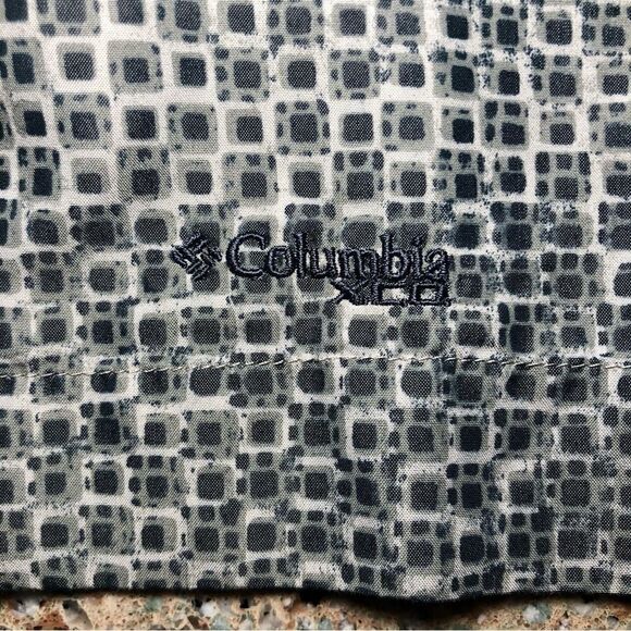 Columbia Geometric Print Short Sleeve Shirt in Grey/Black Men’s  XXL - Picture 4 of 7